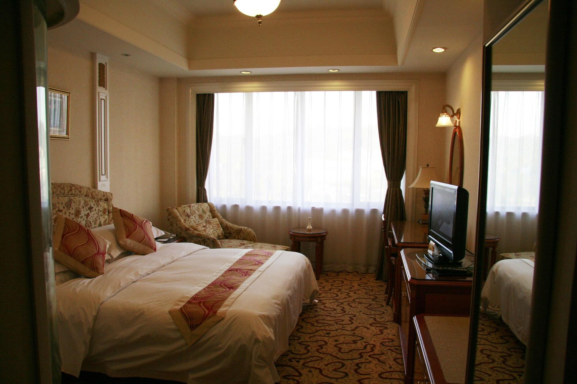 Huiquan Dynasty Hotel Qingdao Esterno foto