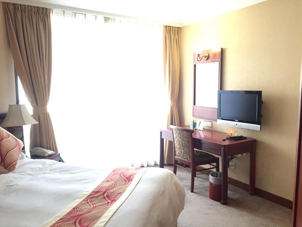 Huiquan Dynasty Hotel Qingdao Esterno foto